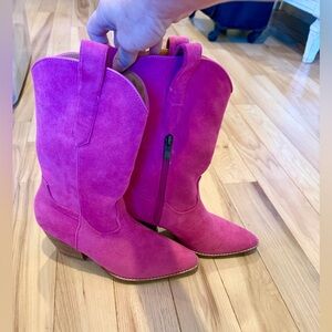 Pink boots! Size 6! Excellent condition!